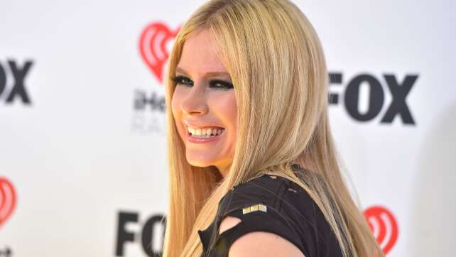 Avril Lavigne: Ich würde mich daten