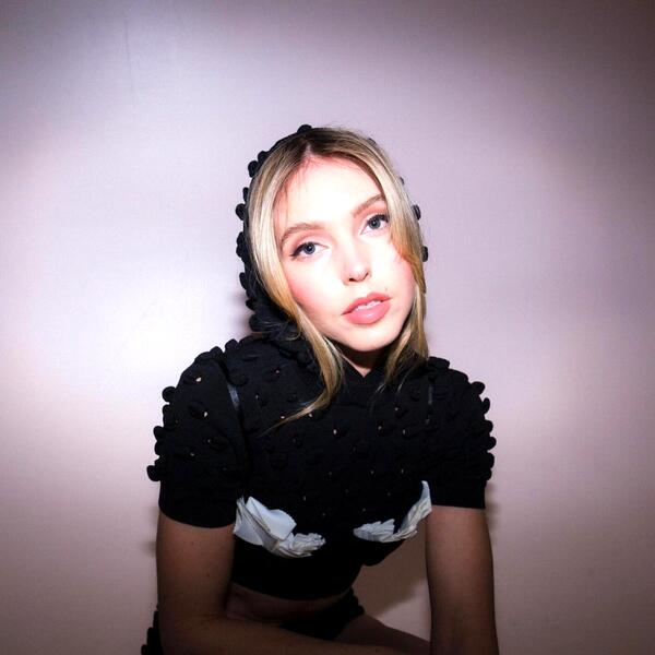 Sie weiß (Betty Draper)