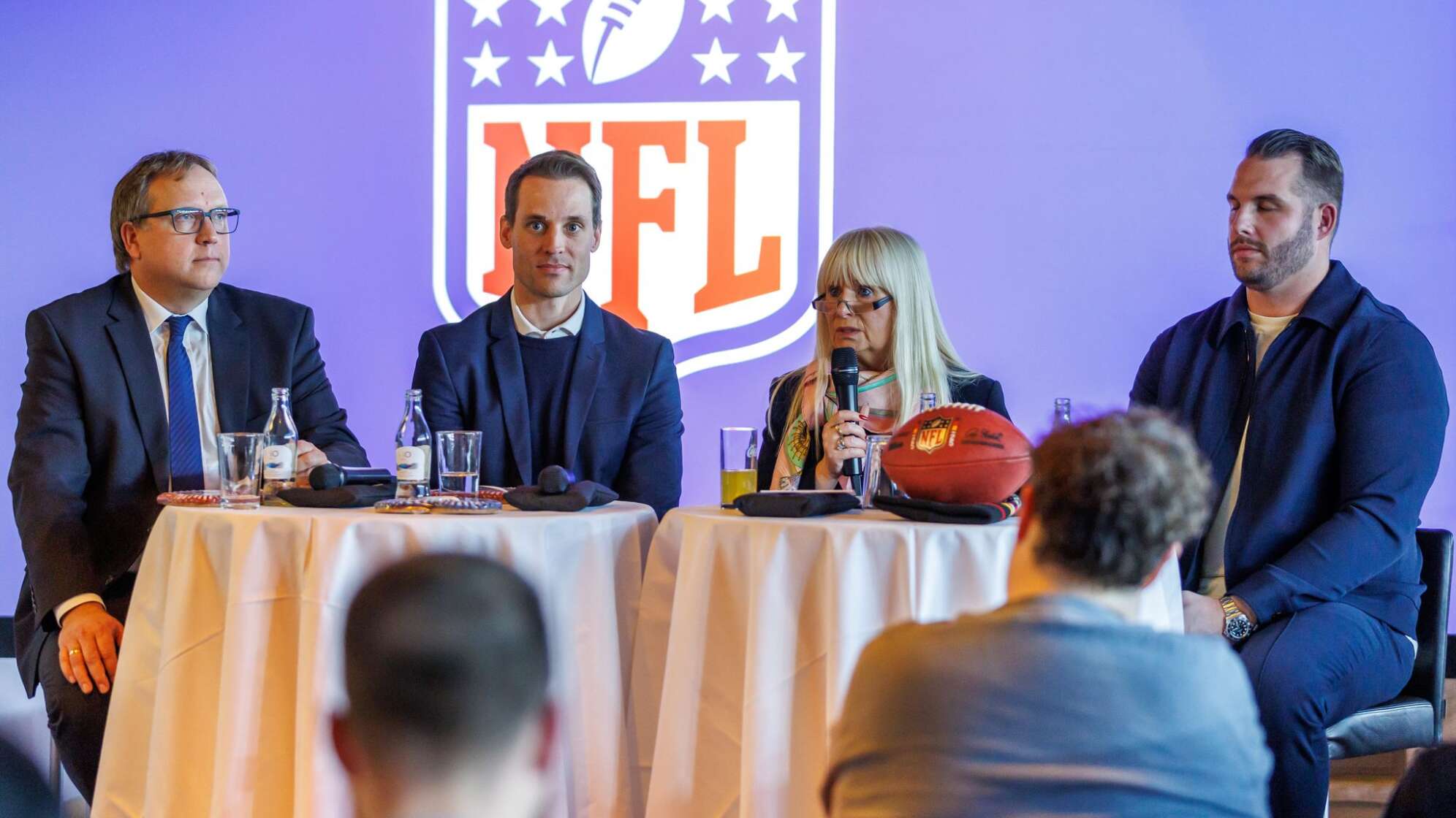 American Football: Medienrunde