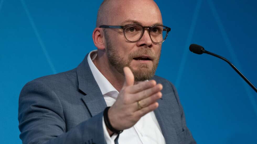 EU-Debatte: Ursula von der Leyen fordert Altersgrenze in sozialen Medien – Bayerns Digitalminister Mehring hält dagegen