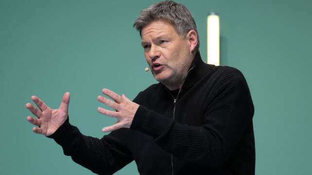 Robert Habeck rechnet mit russischen Einflussversuchen und kritisiert CSU-Atomkraftpläne
