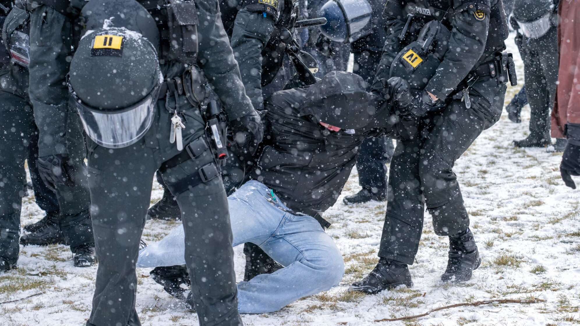 Nach dem Anschlag in München - Demonstrationen Königsplatz
