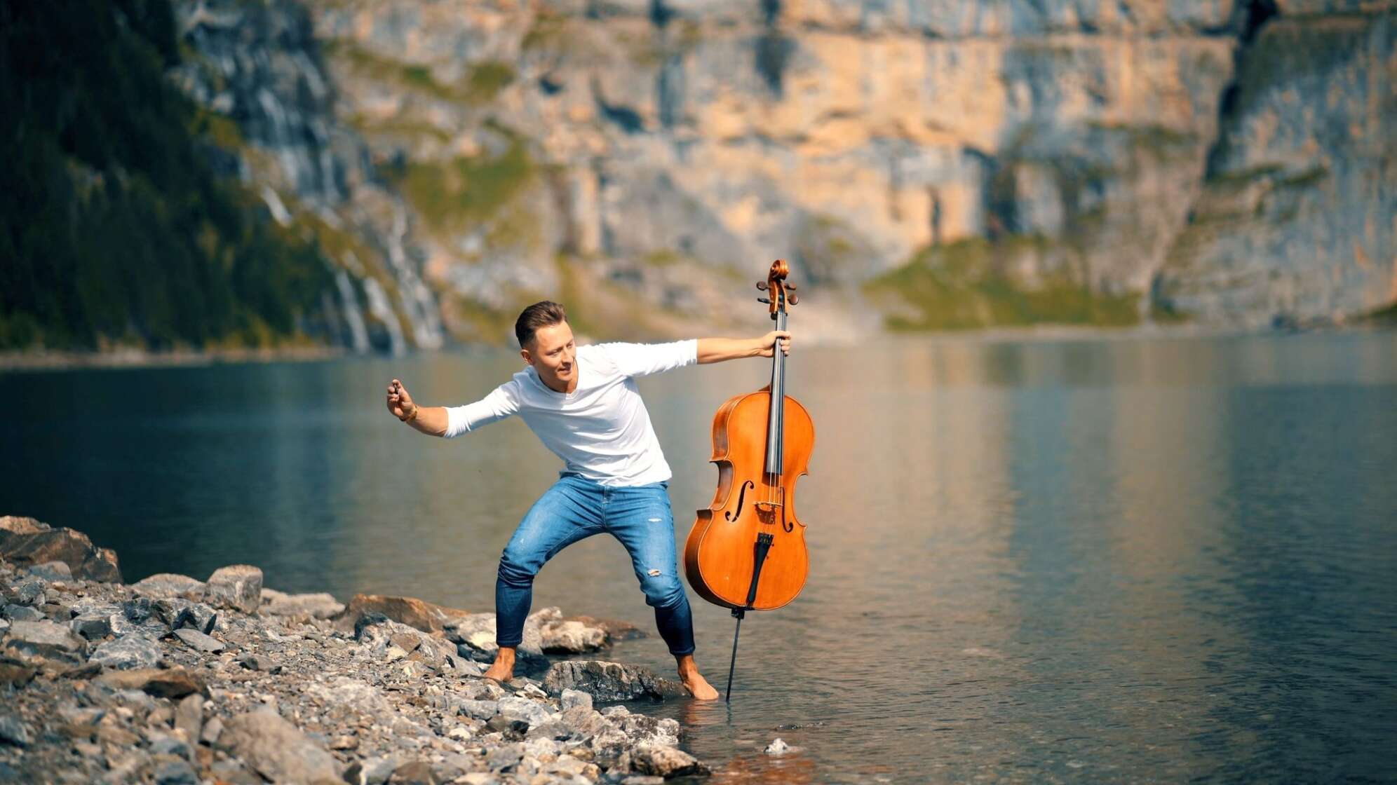 Biobauernsohn wird mit Cello Social Media-Star