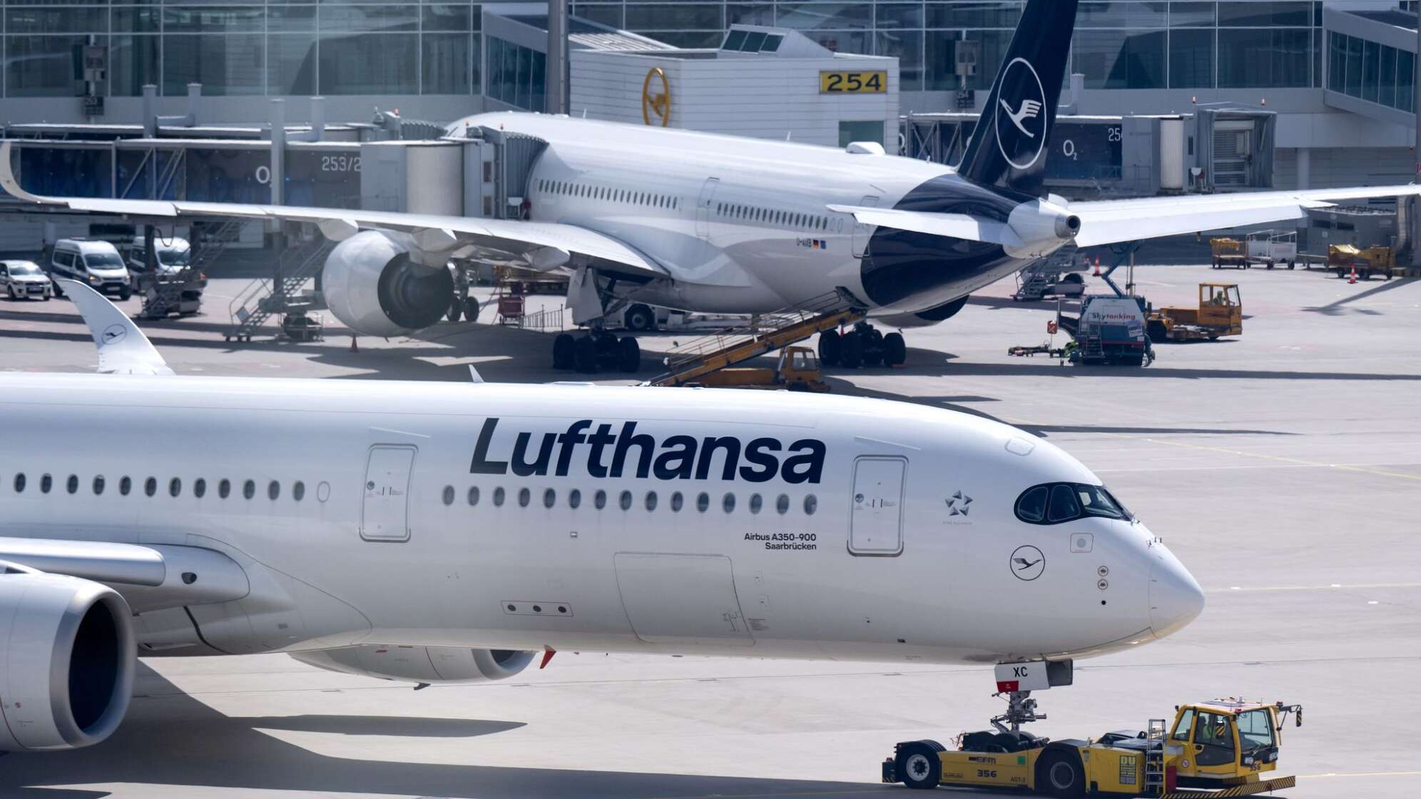 Lufthansas Airbus A350 kommt wieder nach Frankfurt.