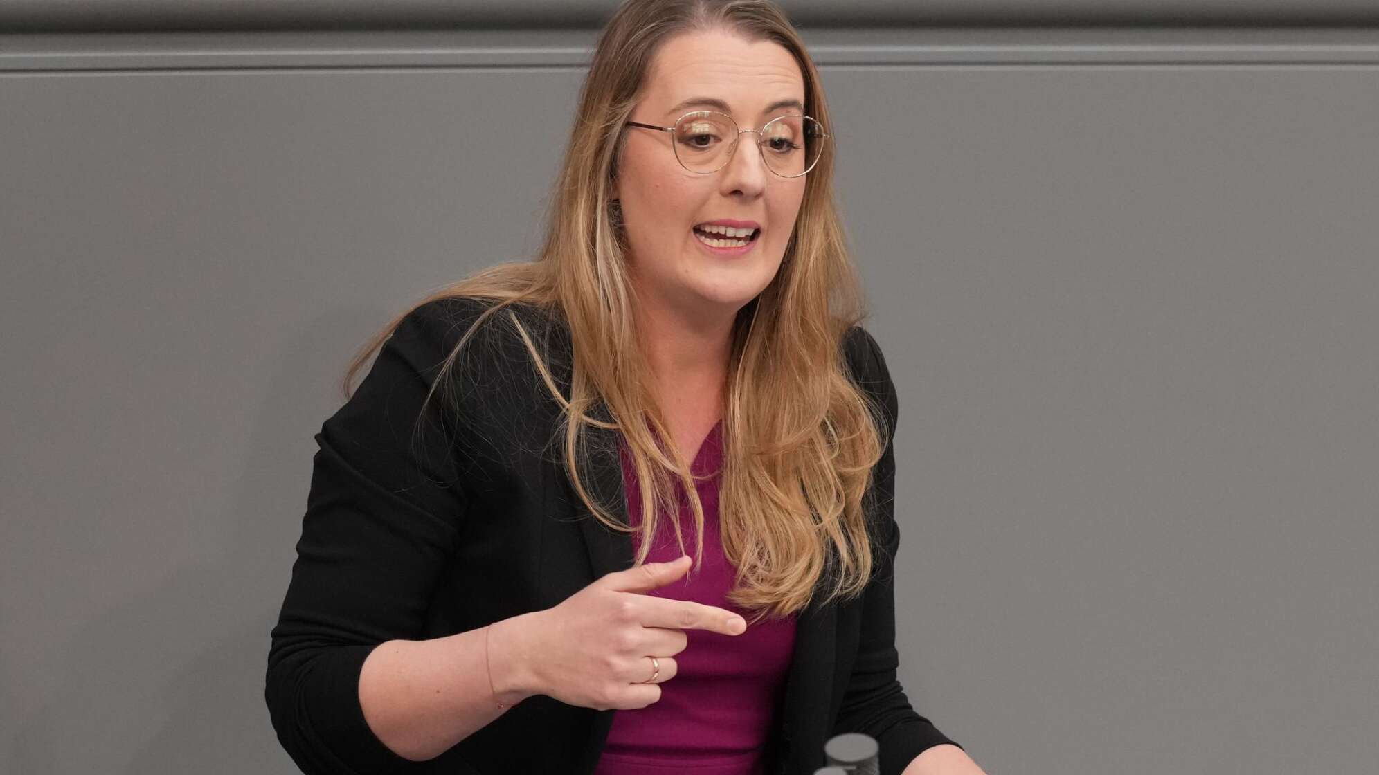 Bundestag - Sondersitzung zur Grundgesetzänderung