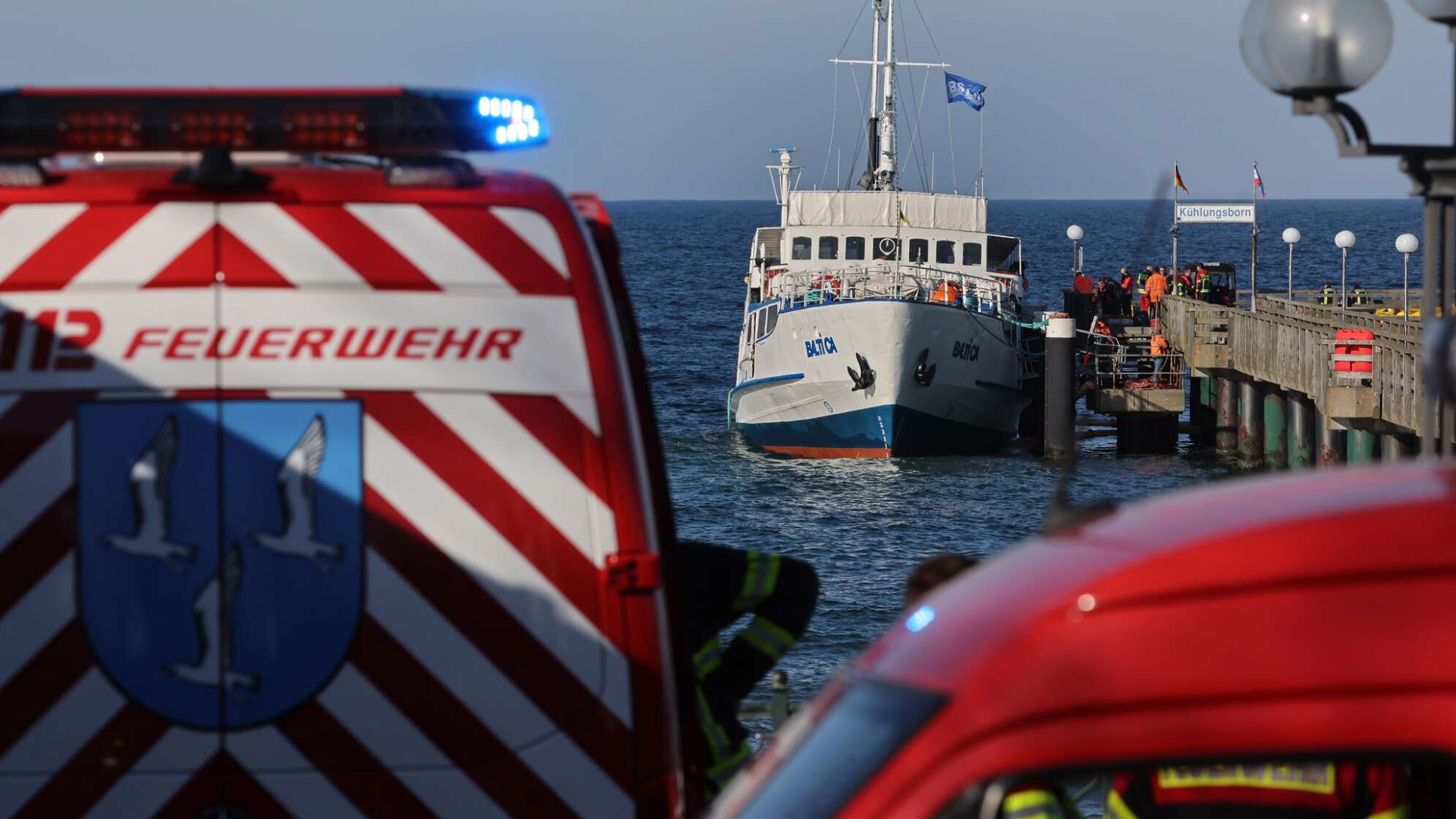 Ausflugsschiff droht zu sinken