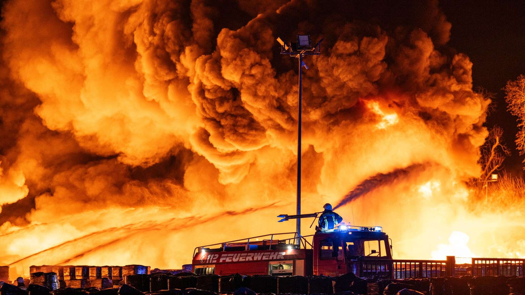 Großbrand in Gewerbegebiet Ahlen