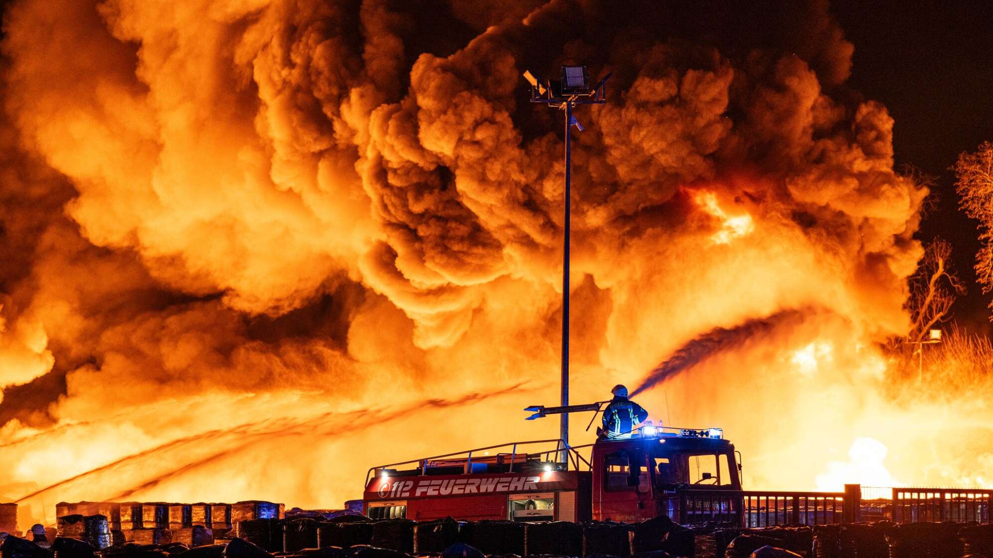 Großbrand in Gewerbegebiet Ahlen