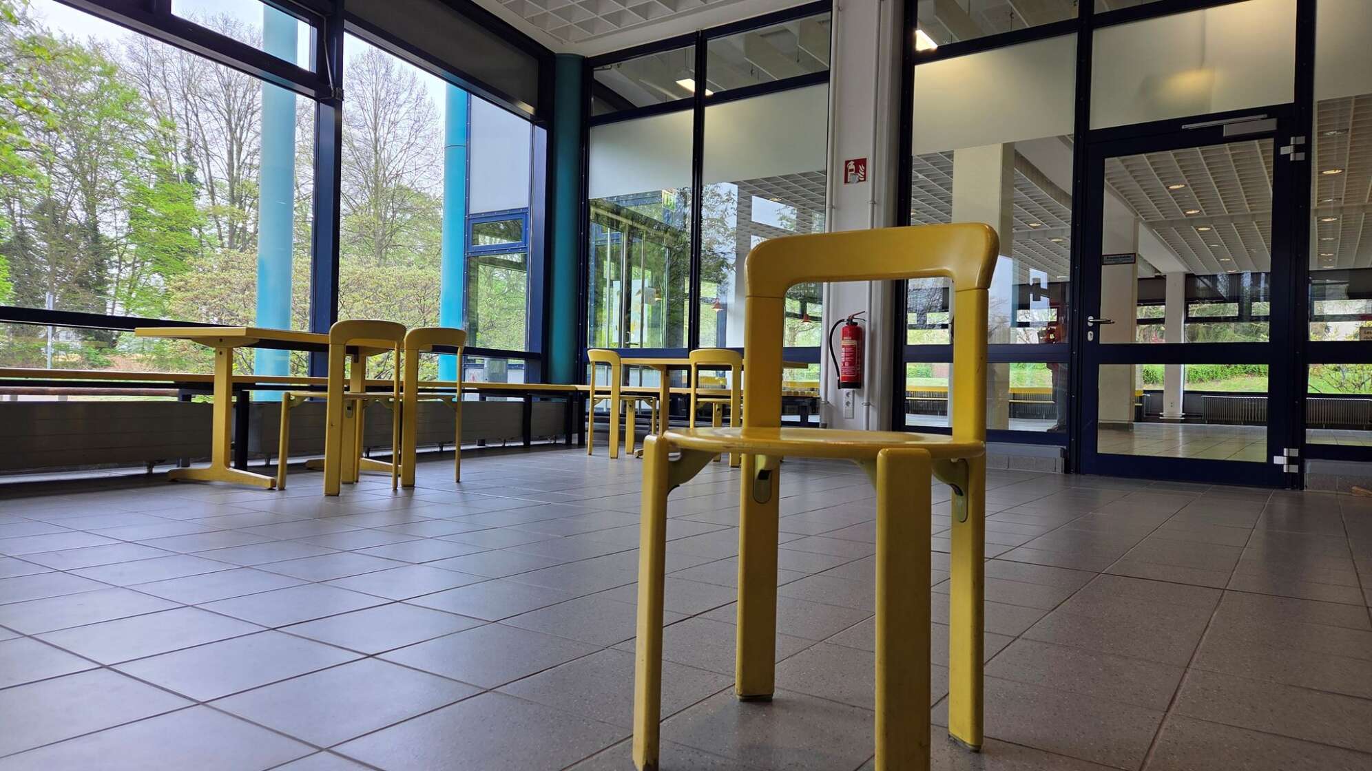 Designerstühle aus Mensen geklaut - neue Masche im Norden?