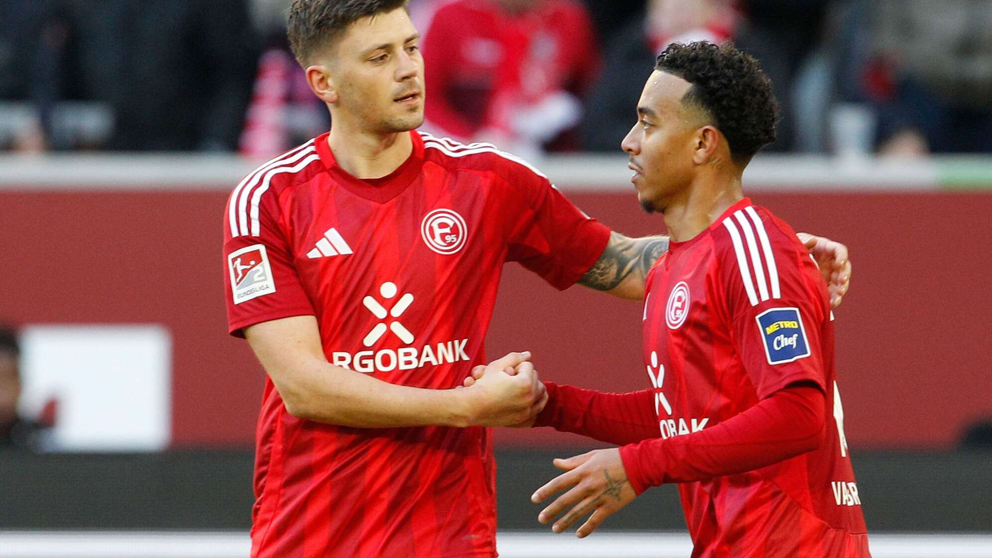 Dawid Kownacki (l) und Myron van Brederode
