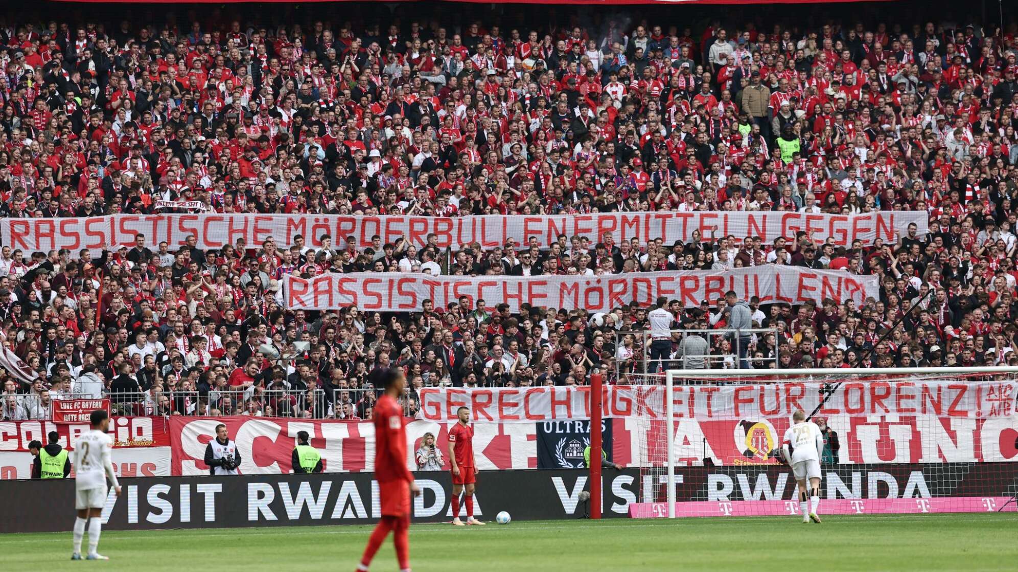 Banner im Stadion des FC Bayern