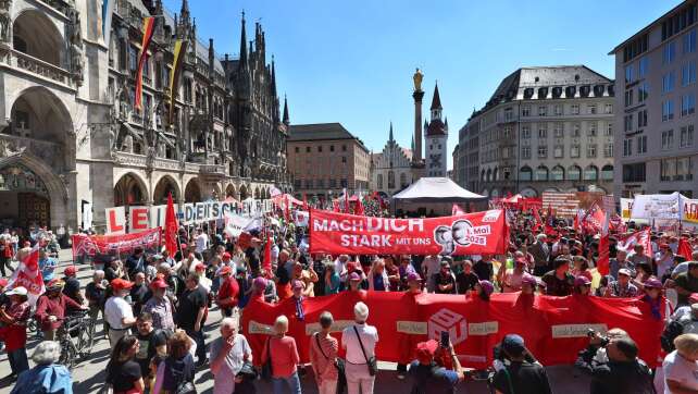 Gewerkschaften fordern Tariftreuegesetz von Staatsregierung