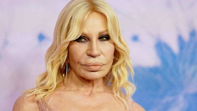 Von der Muse zur Mode-Matriarchin: Donatella Versace wird 70