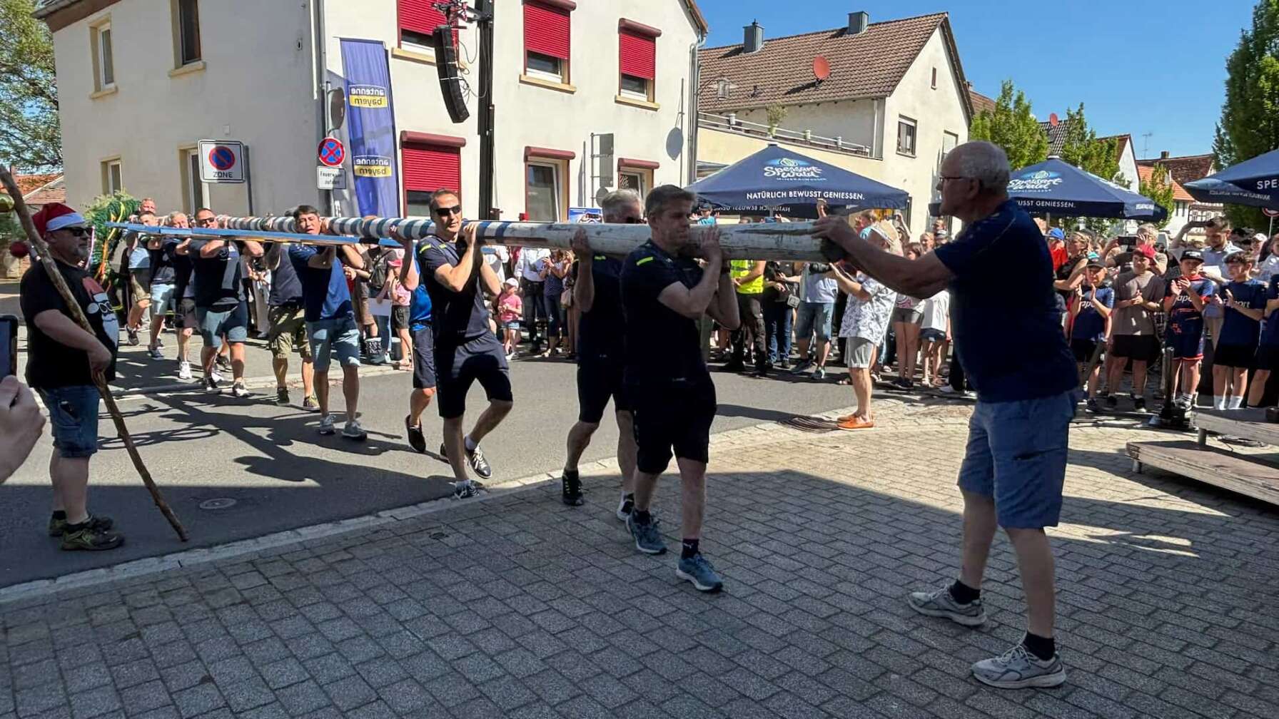 Foto vom Maibaumfest von ANTENNE BAYERN in Wenigumstadt am 01.05.2025
