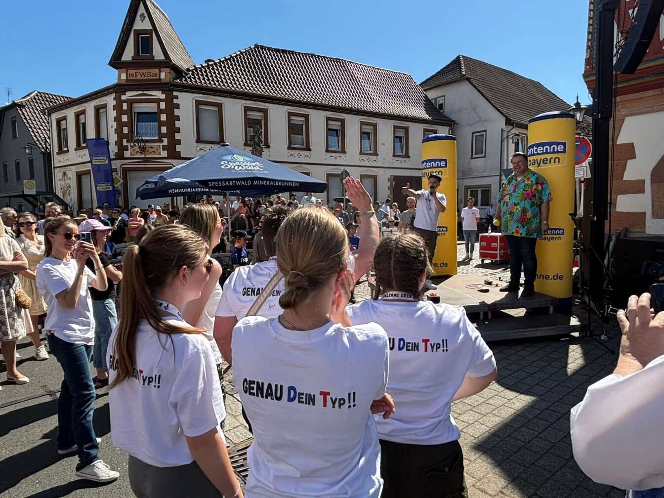 Foto vom Maibaumfest von ANTENNE BAYERN in Wenigumstadt am 01.05.2025