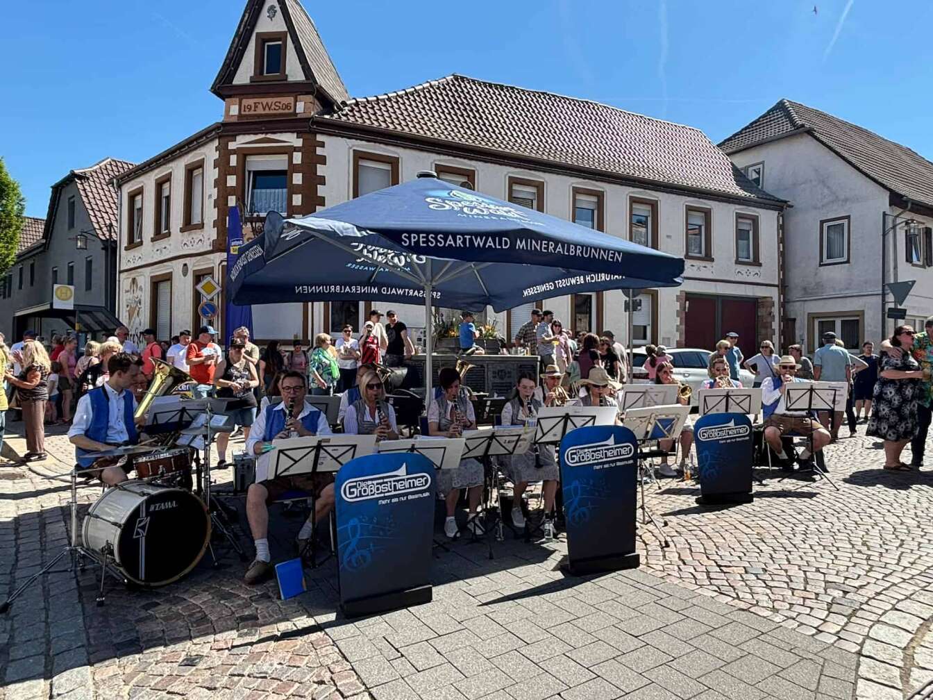 Foto vom Maibaumfest von ANTENNE BAYERN in Wenigumstadt am 01.05.2025