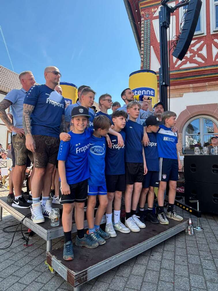 Foto vom Maibaumfest von ANTENNE BAYERN in Wenigumstadt am 01.05.2025