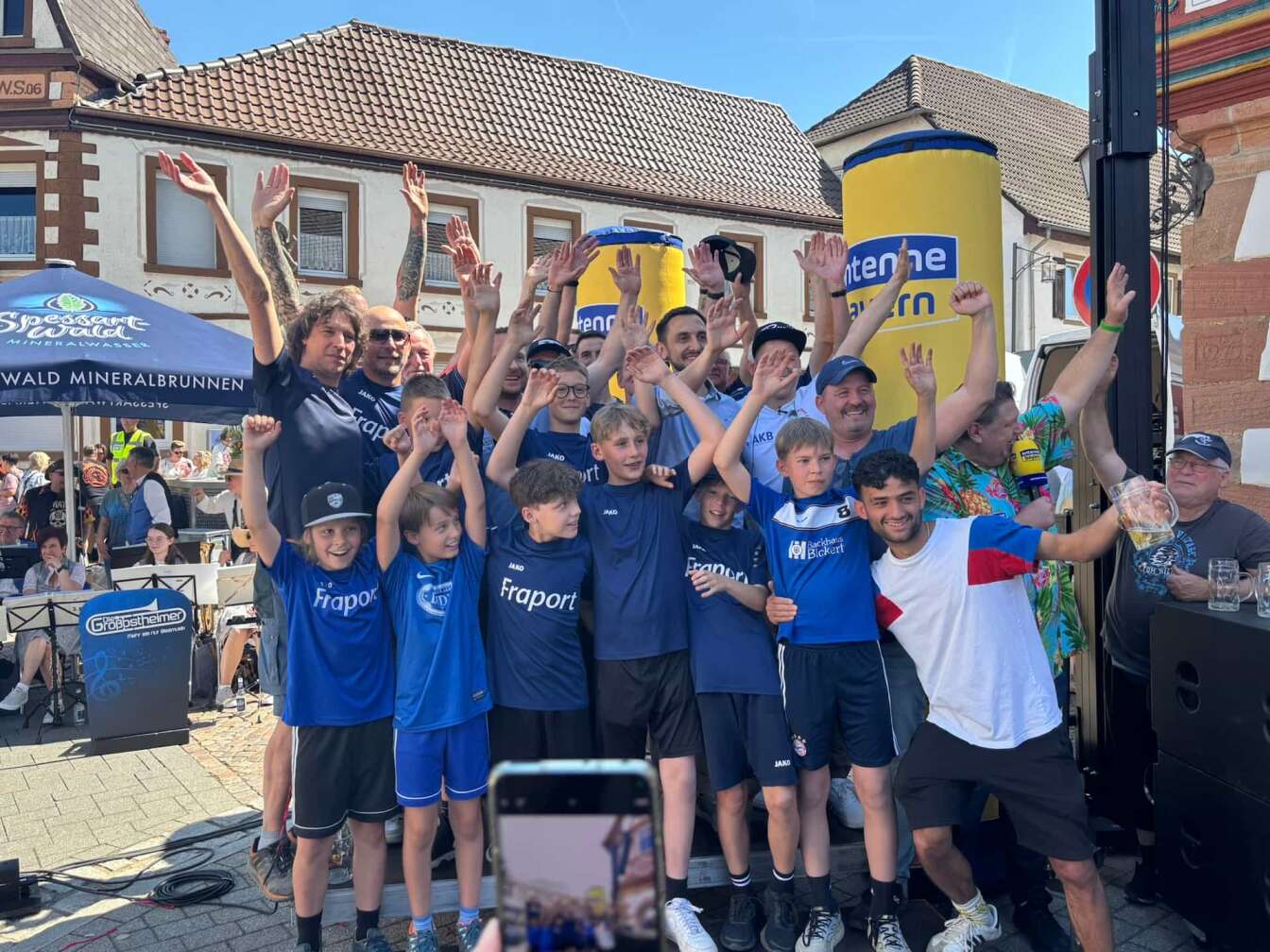 Maibaumklau in Wenigumstadt 2025 - Gruppenbild