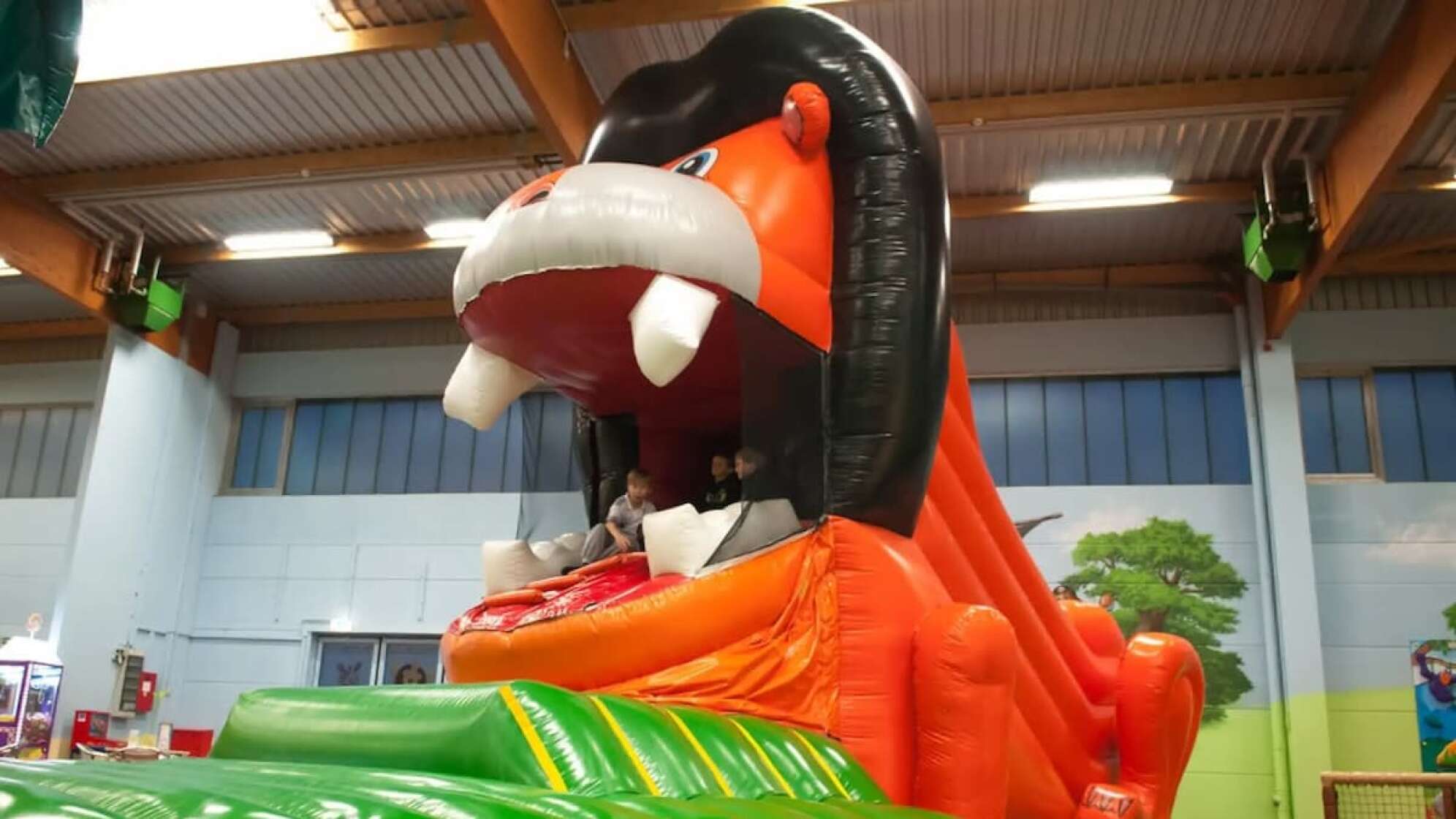 TSCHAKKA BAY Playland GmbH