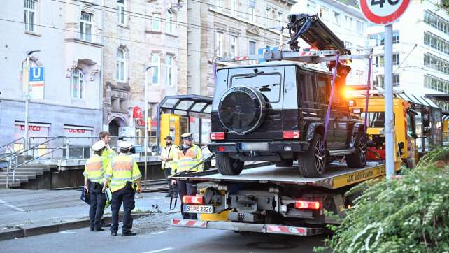 Nach Unfall in Stuttgart: Verletzte außer Lebensgefahr