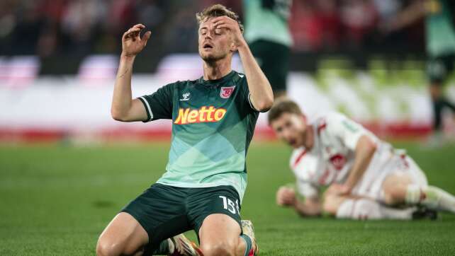 Jahn Regensburg steigt trotz Remis ab - Köln enttäuscht