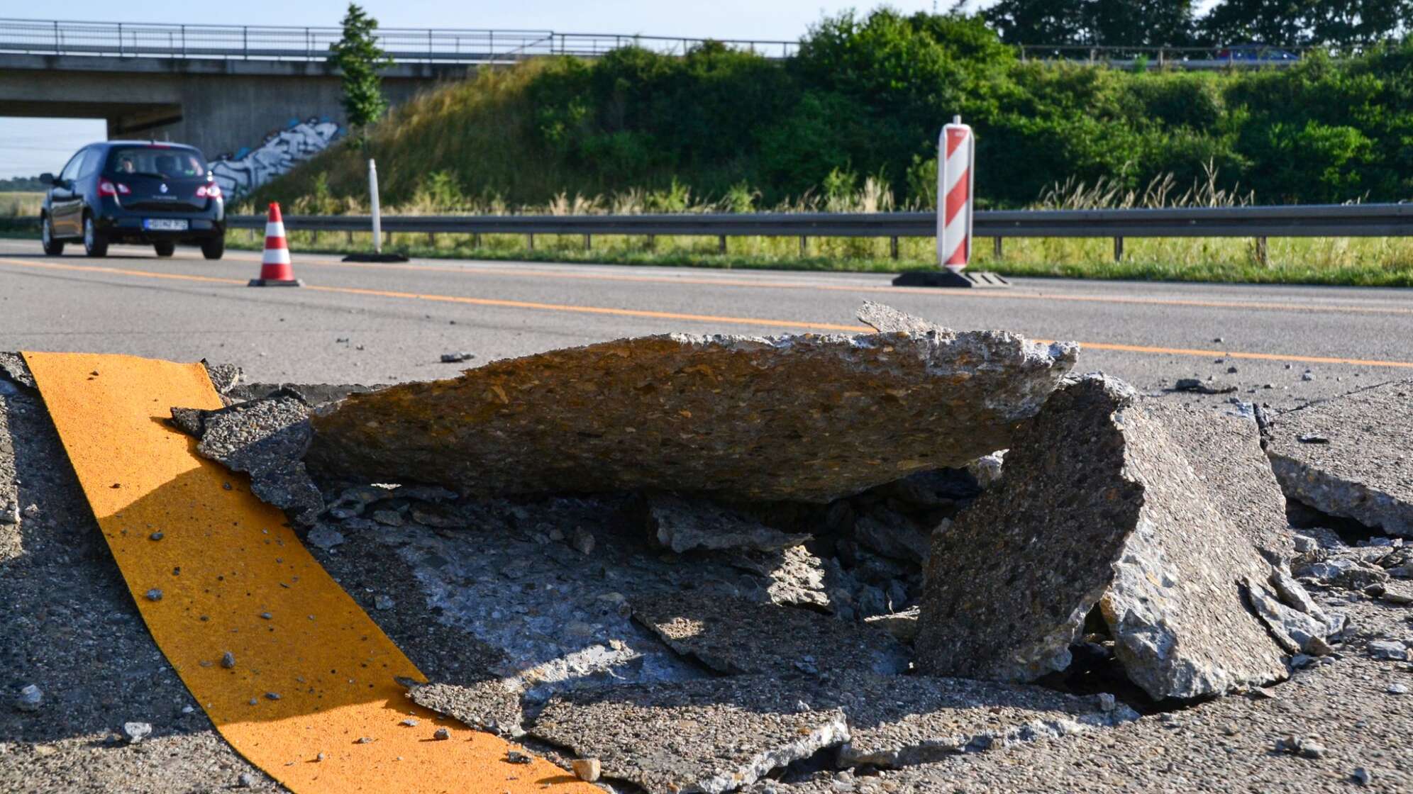"Blow up" auf der Autobahn A5