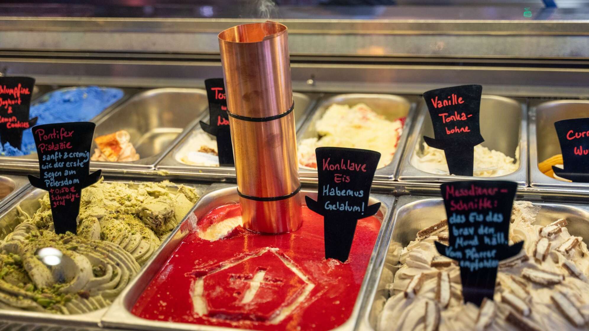 Münchner Eisdiele verkauft Konklave-Eis