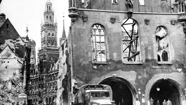 Landtag und Stadt Augsburg gedenken des Kriegsendes