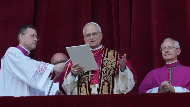 Mitbrüder: Neuer Papst weiß, was Kirche weltweit bewegt
