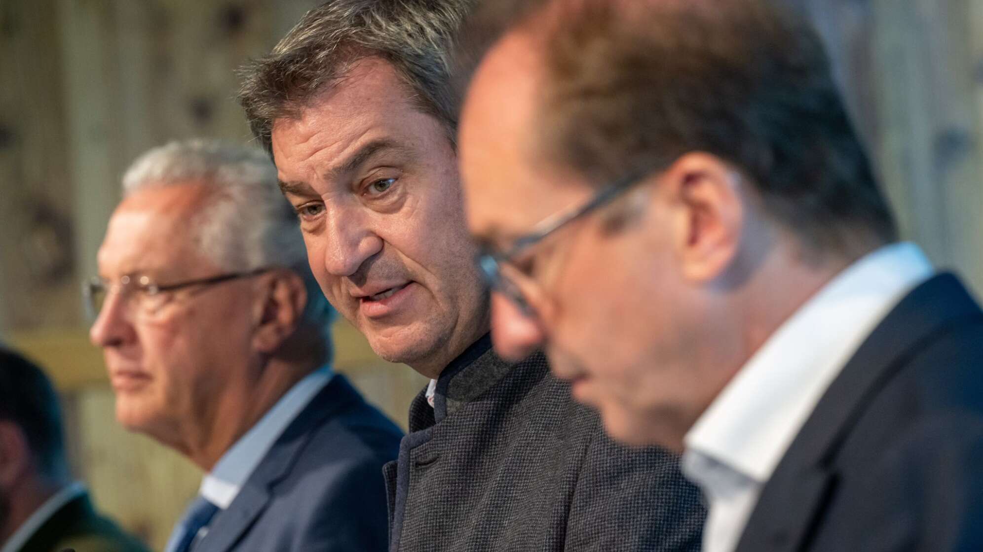 Bayern stellt sich hinter Dobrindts Grenzkontrollen