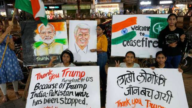 Indien und Pakistan lassen Waffen schweigen