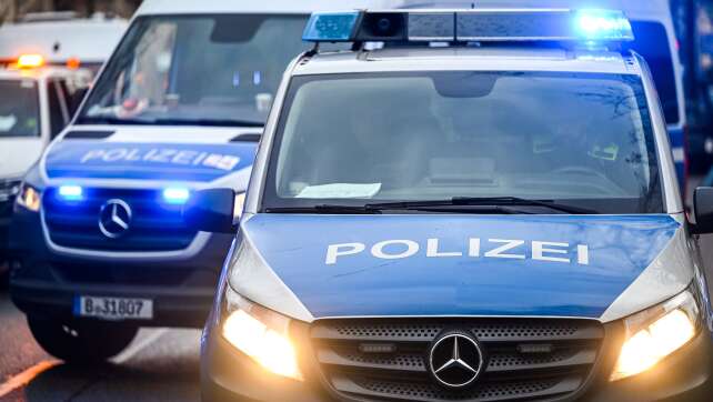Polizist findet toten Säugling am Gehweg in Berlin-Neukölln
