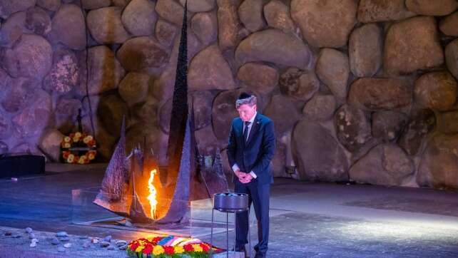 Wadephul in Yad Vashem: Gegen Antisemitismus aufstehen