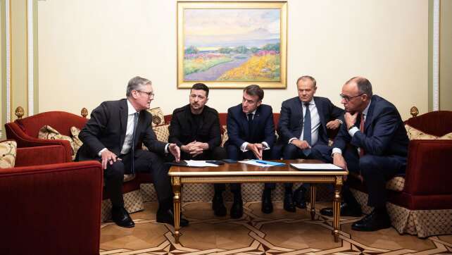 Neue Ukraine-Initiativen: Rückt der Frieden nun näher?