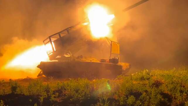 Rege Kampftätigkeit an Fronten in der Ukraine