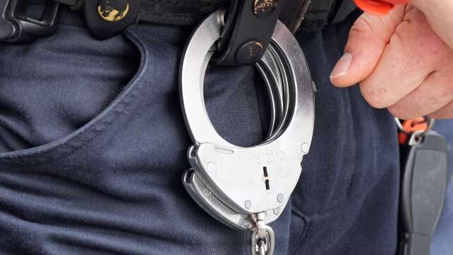 Angriff mit Eisenstange in Parkhaus - Verdächtiger in Haft