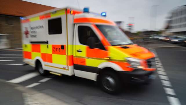 Traktor erfasst Mann und verletzt ihn schwer