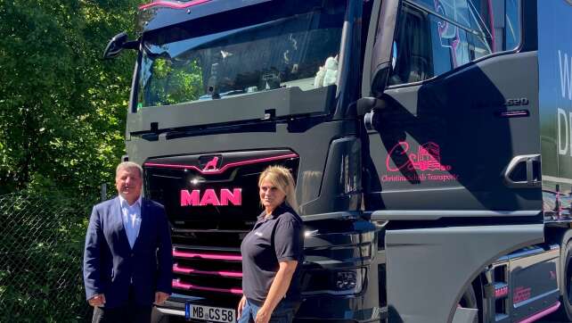 Hohe Spritpreise in Bayern: Selbstständige LKW-Fahrer wie Christina Scheib aus Gmund am Tegernsee kämpfen um ihre Existenz und fordern dringend Entlastungen