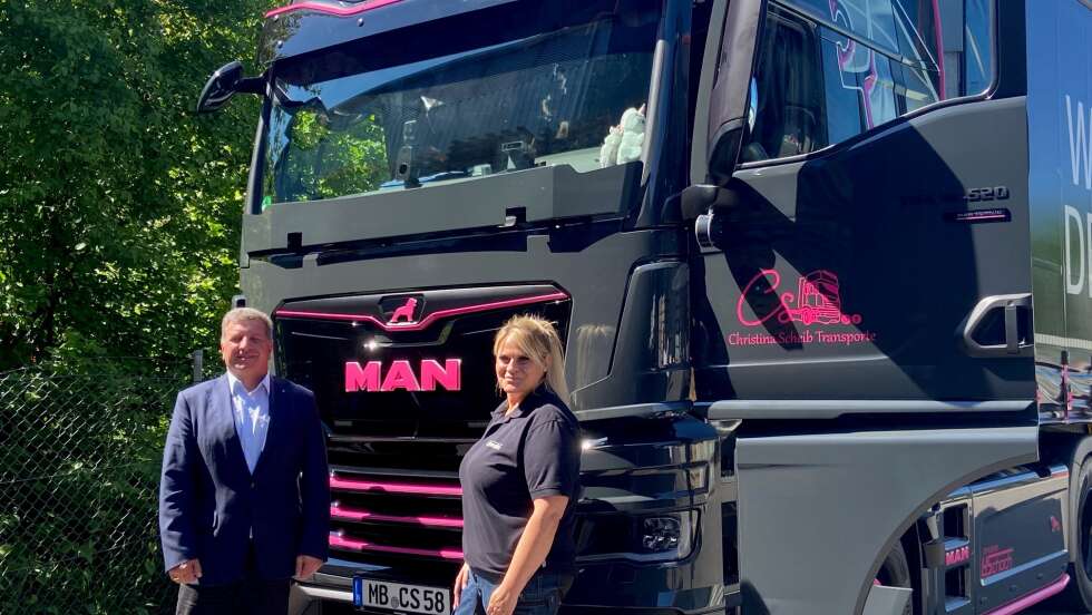 Hohe Spritpreise in Bayern: Selbstständige LKW-Fahrer wie Christina Scheib aus Gmund am Tegernsee kämpfen um ihre Existenz und fordern dringend Entlastungen