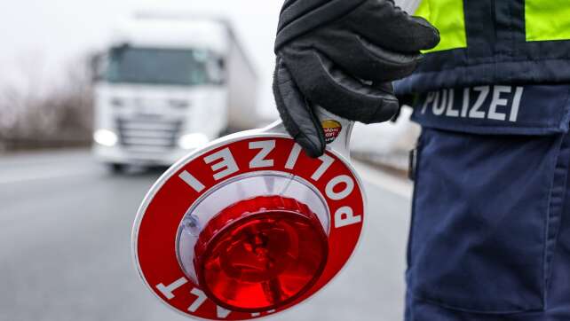 Zu wenig Pause: Lkw-Fahrer 55 Stunden lang unterwegs