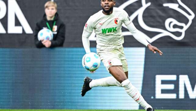 FC Augsburg verabschiedet vier Profis um Onyeka