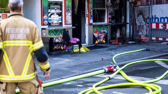Vier Verletzte bei Brand in einem Bremer Dönerladen