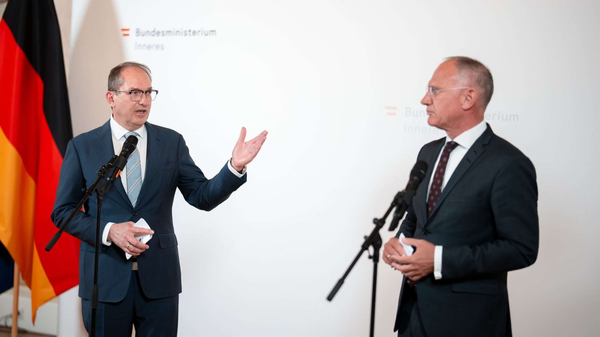 Bundesinnenminister Dobrindt in Österreich
