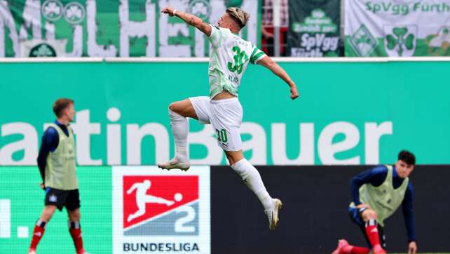 Greuther Fürth feiert gegen Aufsteiger HSV Klassenerhalt