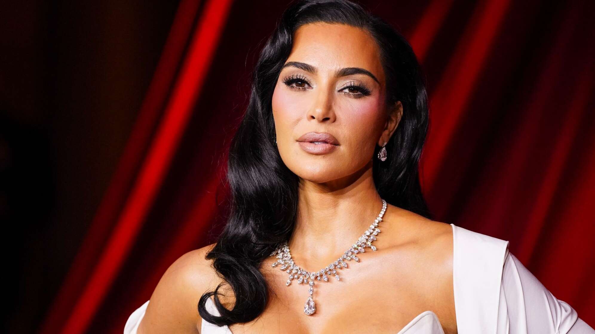 Kim Kardashian sagt zu Überfall in Paris vor Gericht aus