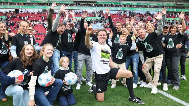 Rekordschiedsrichter Brych plant Zukunft im Fußball