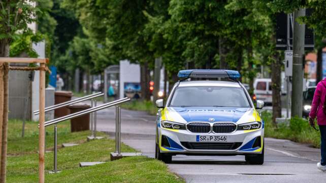 Überfall mit Schusswaffe - Fahndung der Polizei