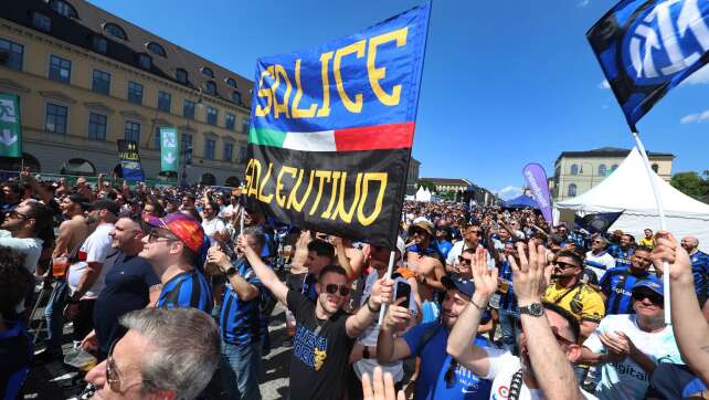 «Macht Spaß» - Italiener und Franzosen feiern durch München