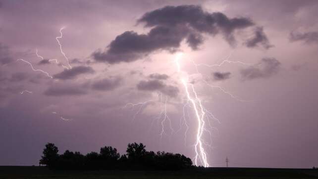 Schauer und Gewitter im Freistaat - und ein wenig Sonne