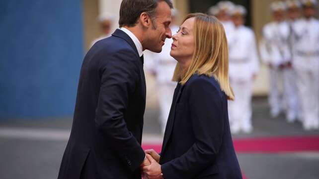 Zeichen der Annäherung: Meloni empfängt Macron in Rom